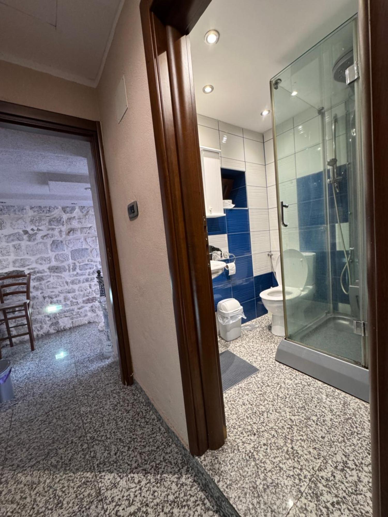 Vita Mundo Hotel Kotor Buitenkant foto